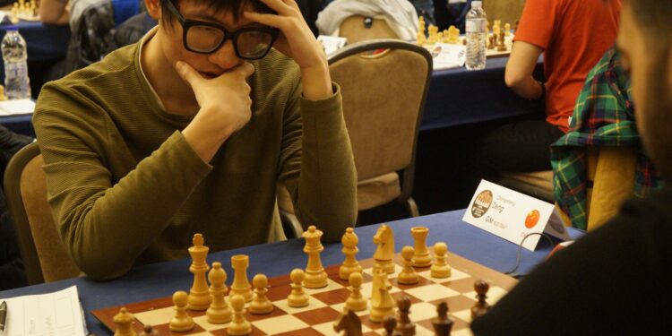 Συνέντευξη 8 x 8 με τον Κινέζο GM Chongsheng Zeng